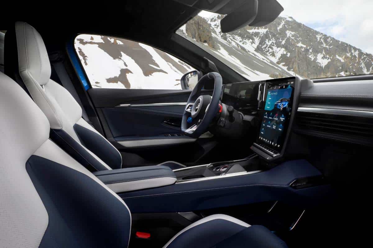 Alpine A390