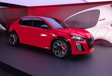 Peugeot e-208 GTI