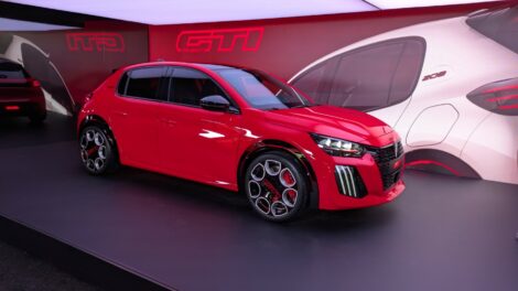 Peugeot e-208 GTI