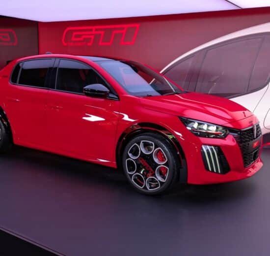 Peugeot e-208 GTI