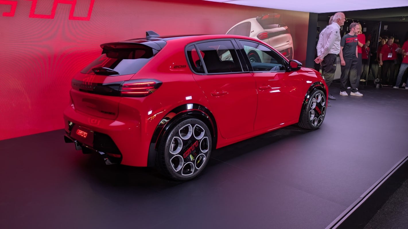 Peugeot e-208 GTI