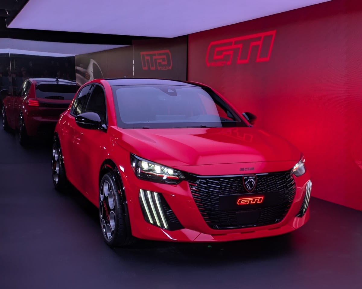 Peugeot e-208 GTI