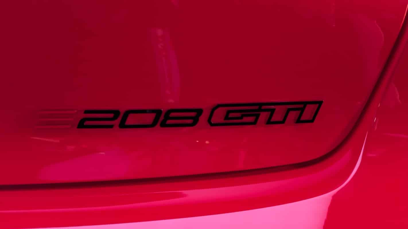 Peugeot e-208 GTI