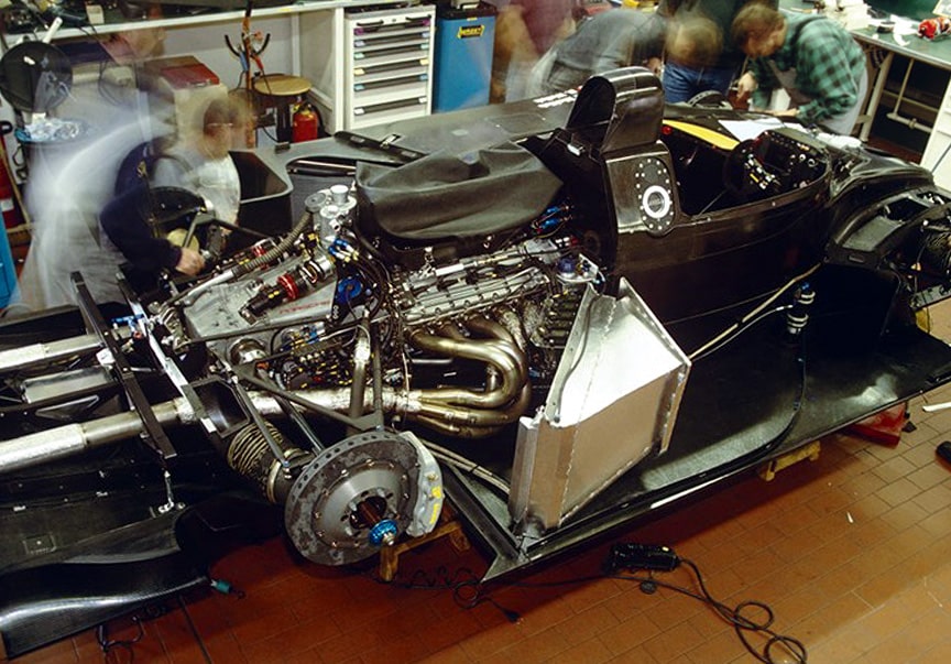 Porsche 9R3 LMP 2000 - copyright Porsche
