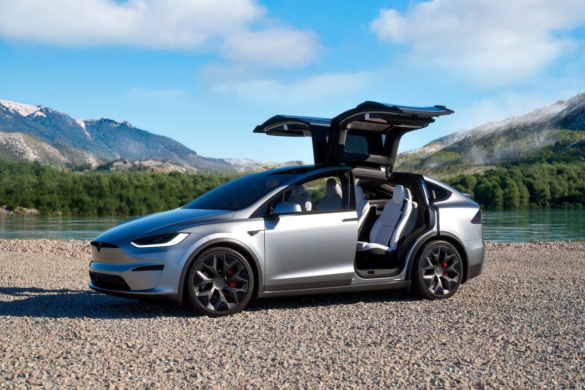 SUV Tesla Model X P90