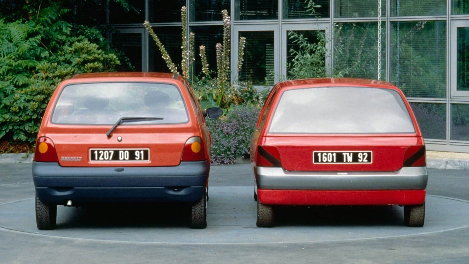 Renault Twingo X06 vs W60 1992 arriere