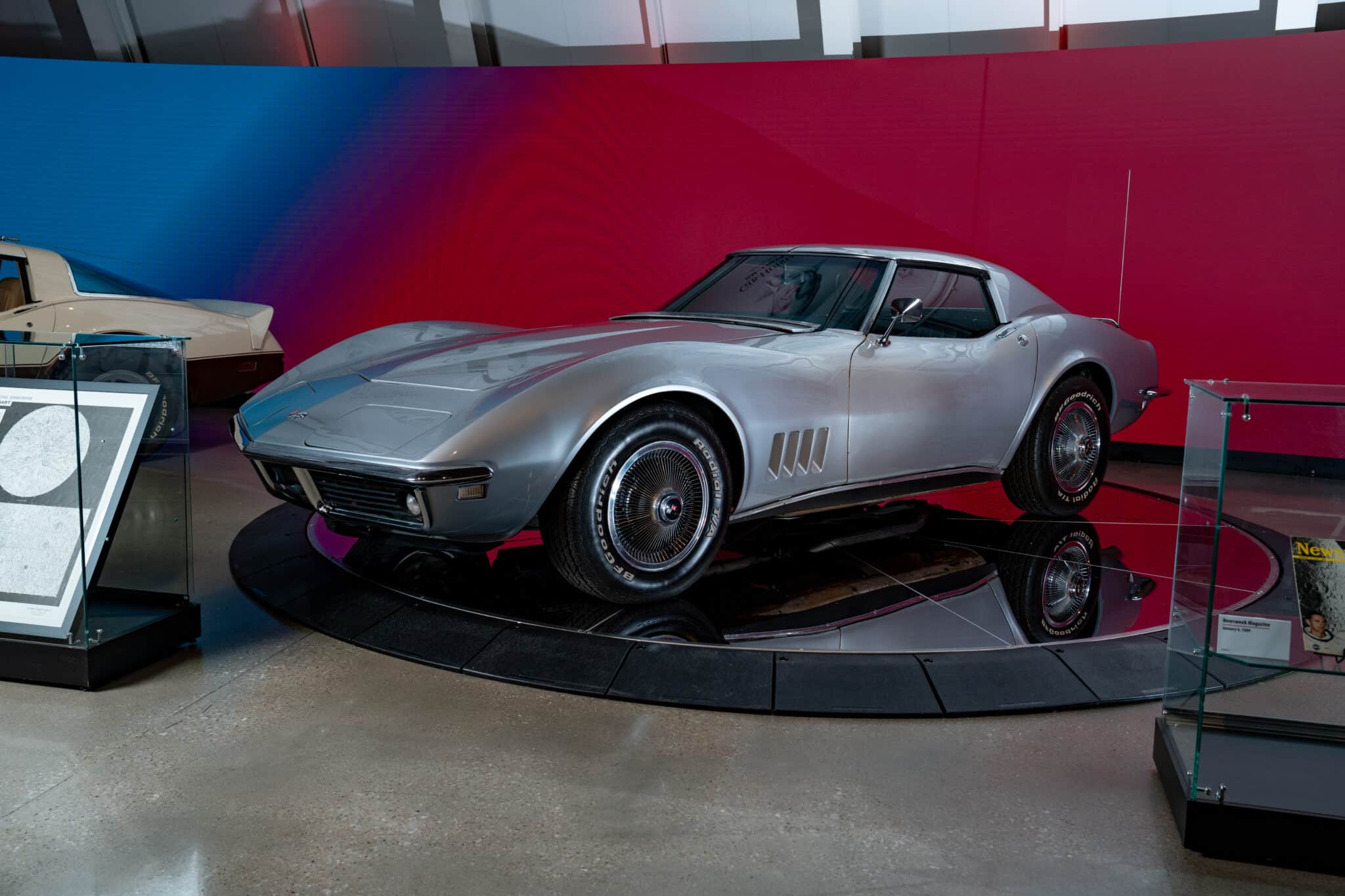 Corvette C3 1968 Jim Lovell -National Corvette Museum