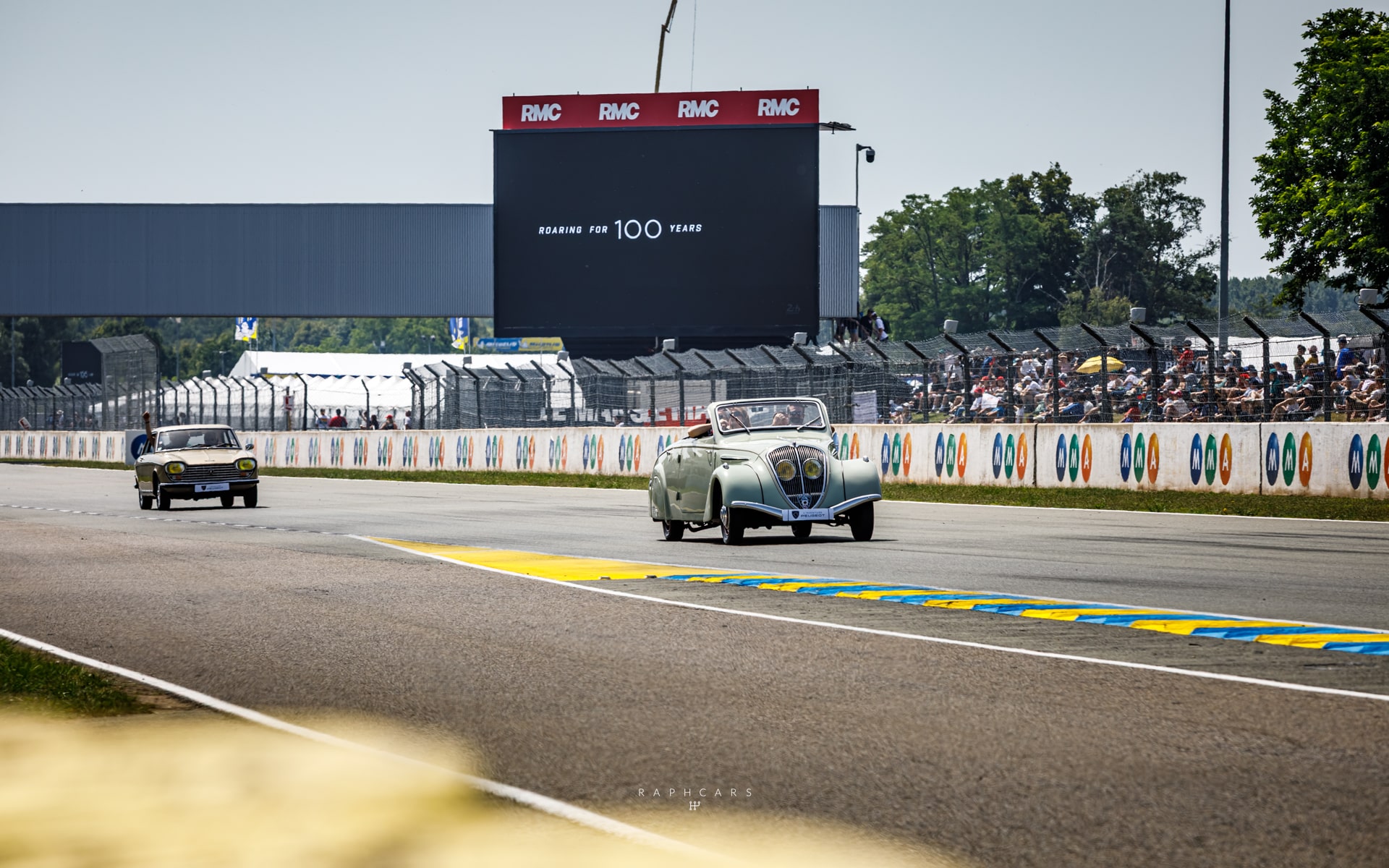 Parade centenaire de Peugeot au Mans 2026