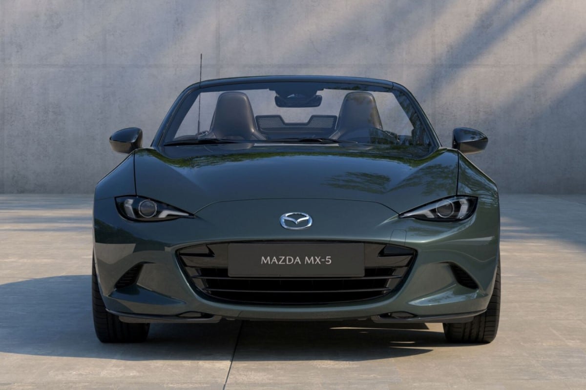 Mazda MX-5 Zinc Green Metallic