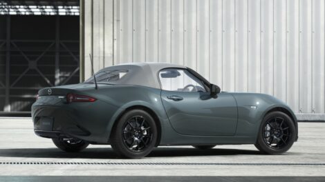 Mazda MX-5 Zinc Green Metallic