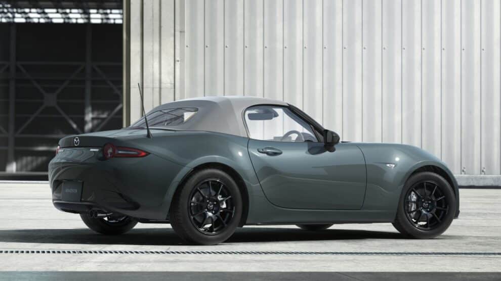 Mazda MX-5 Zinc Green Metallic