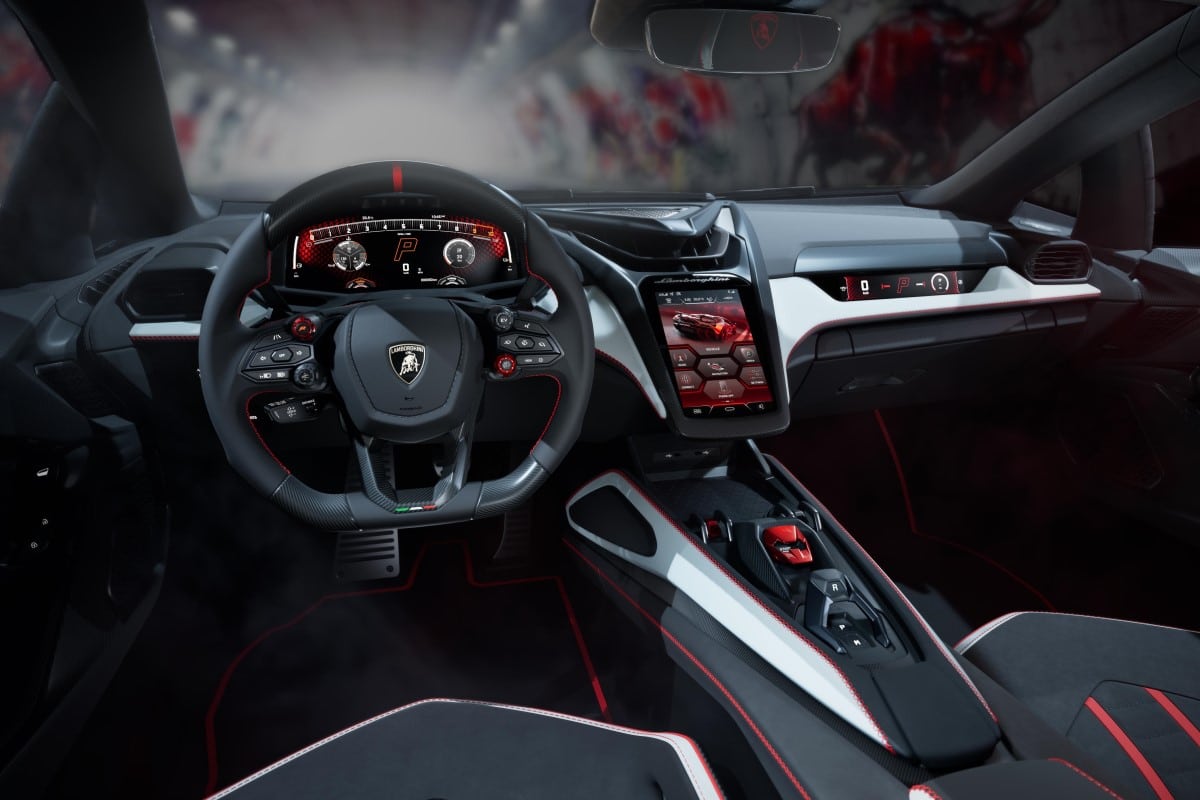 Lamborghini Revuelto SV