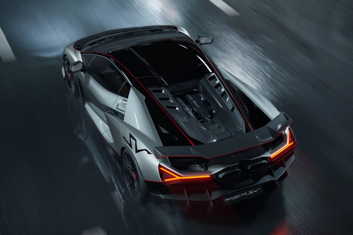 Lamborghini Revuelto SV