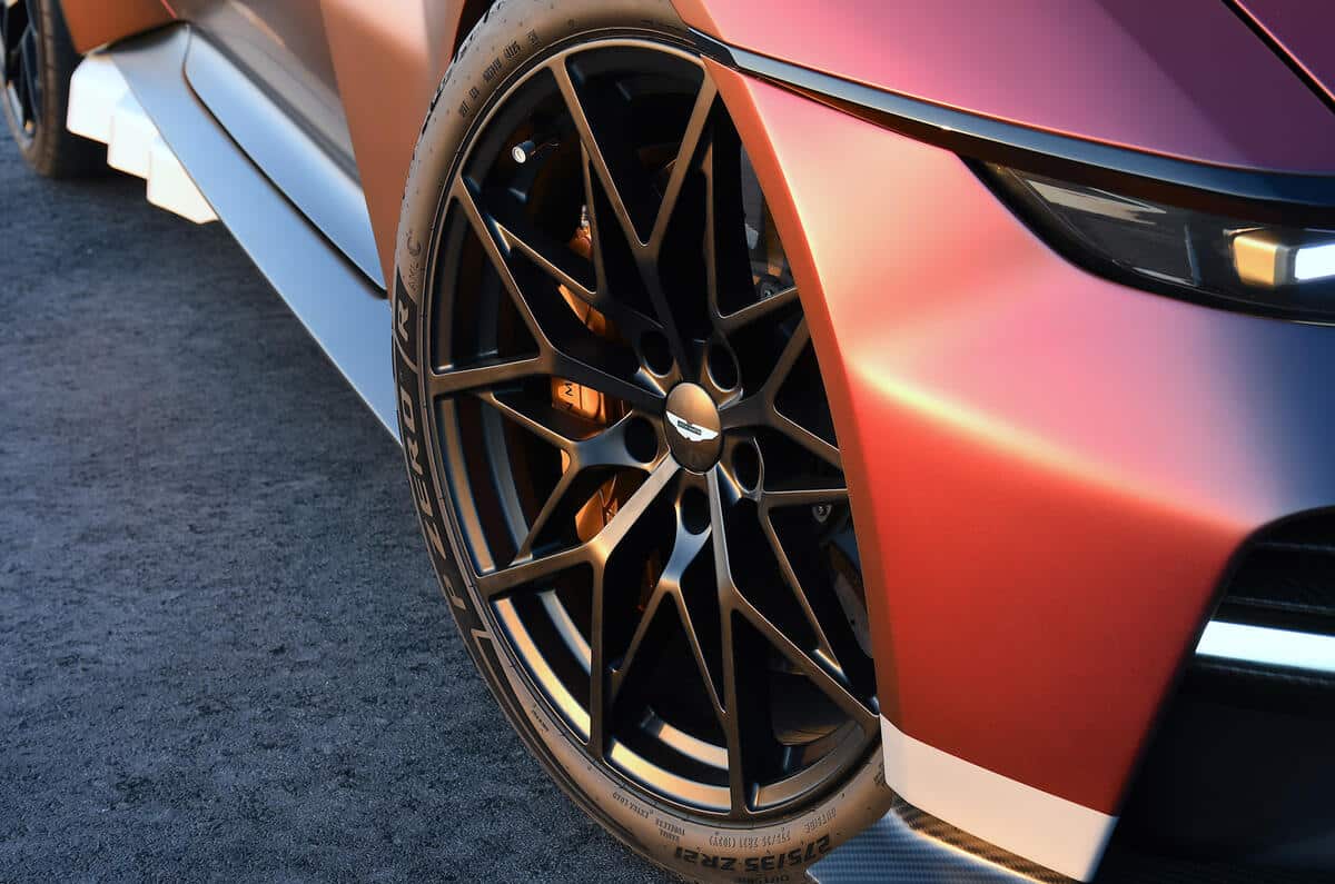 Aston Martin Valen