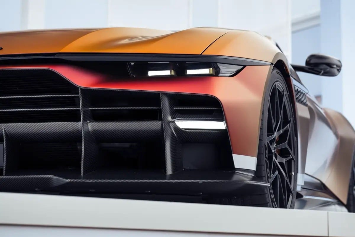 Aston Martin Valen
