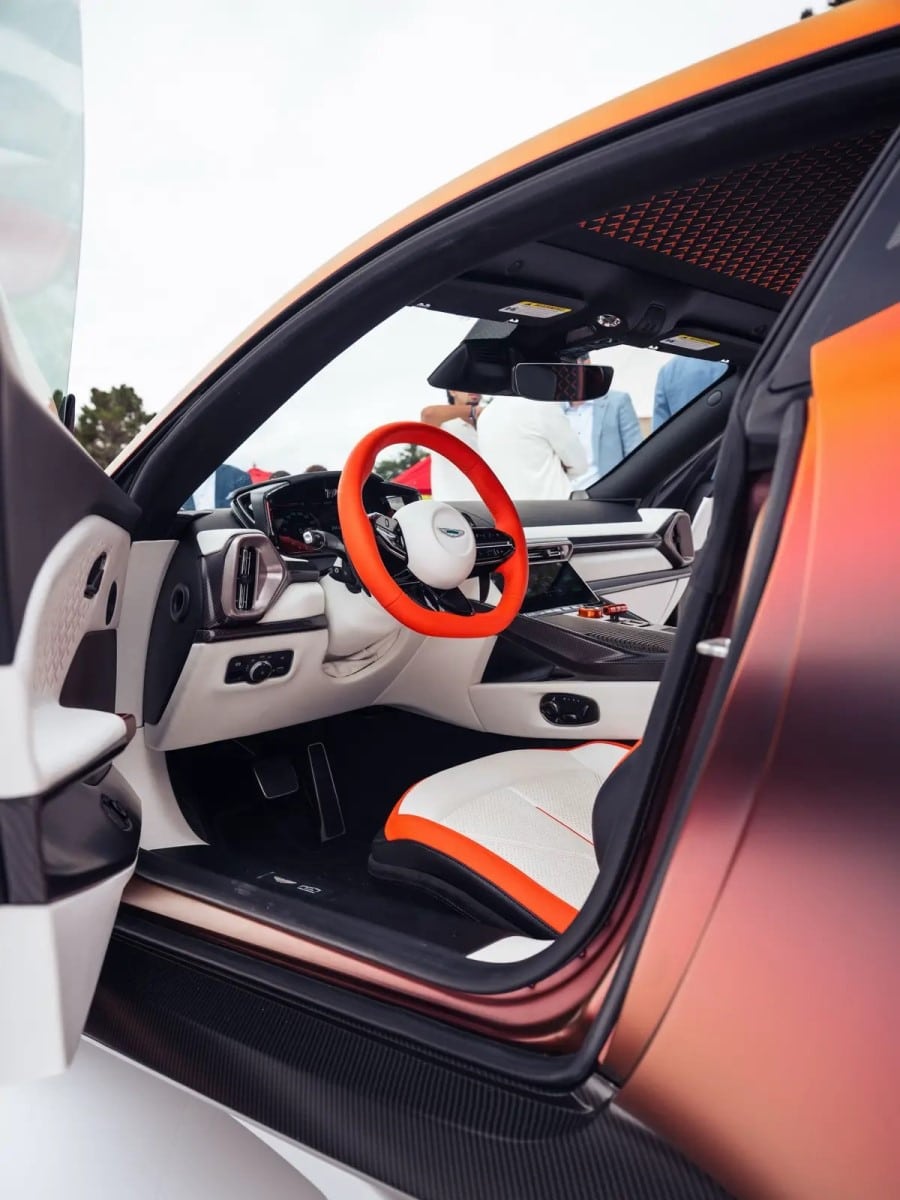Aston Martin Valen