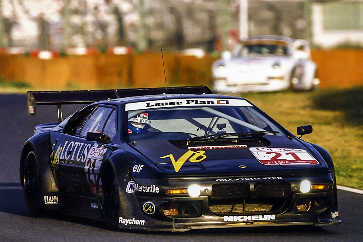 Lotus Esprit GT1