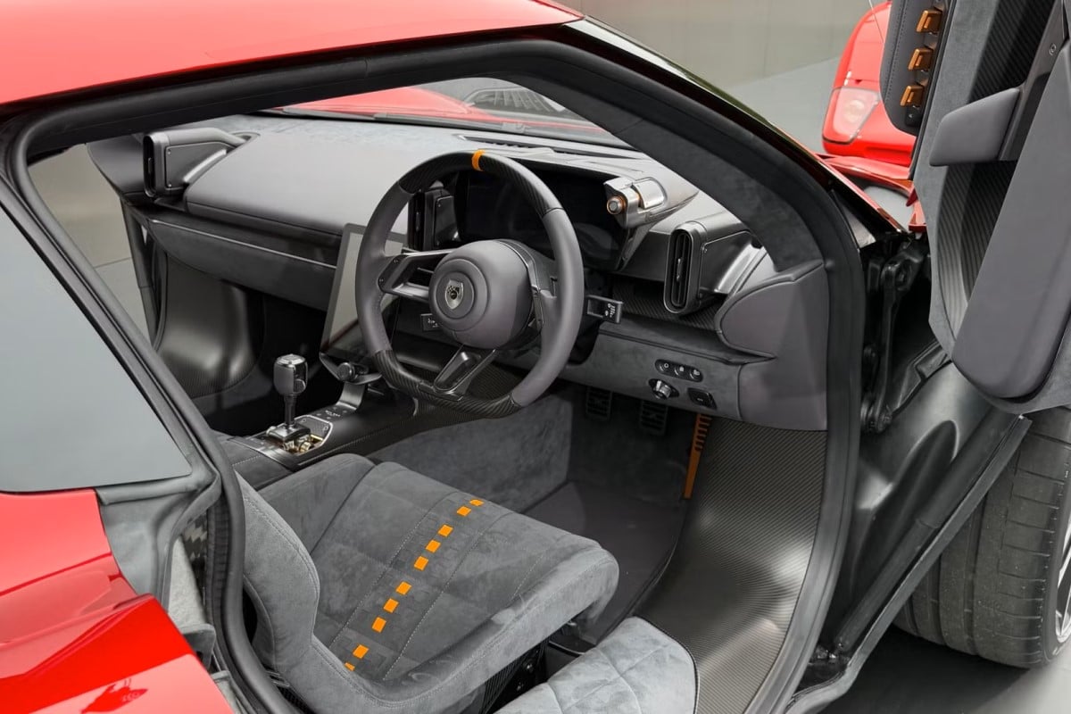 McLaren McL 6GT