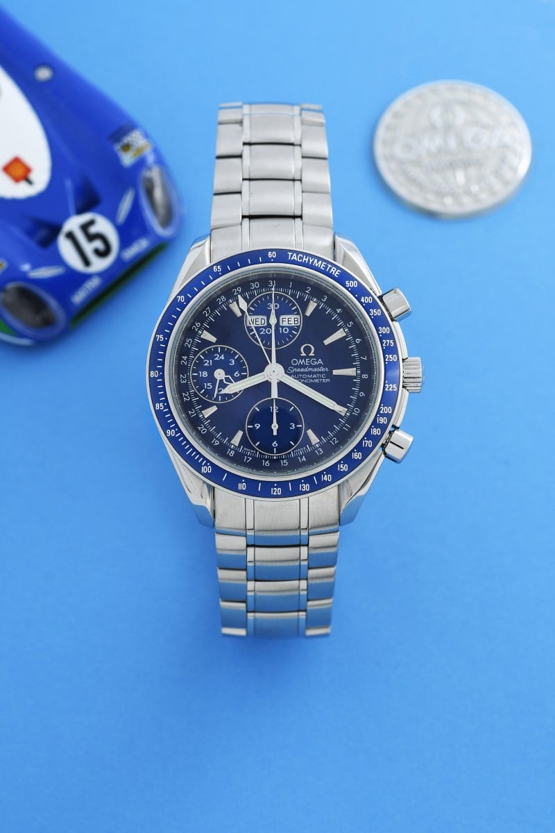 OMEGA CHRONOGRAPHE SPEEDMASTER AUTOMATIC DAY-DATE - RACING BLUE