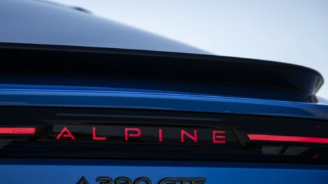 Alpine A390