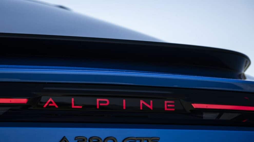 Alpine A390