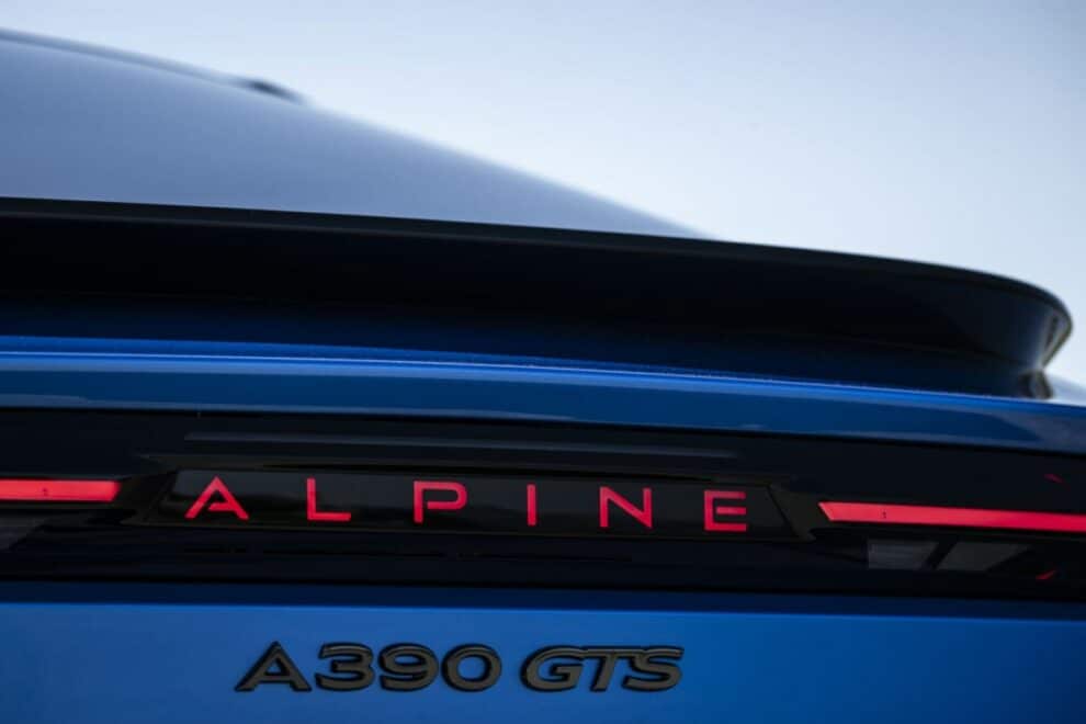 Alpine A390