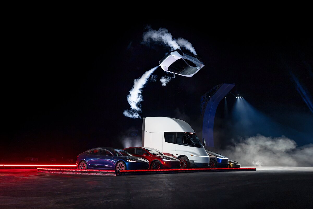 Tesla Roadster 2026